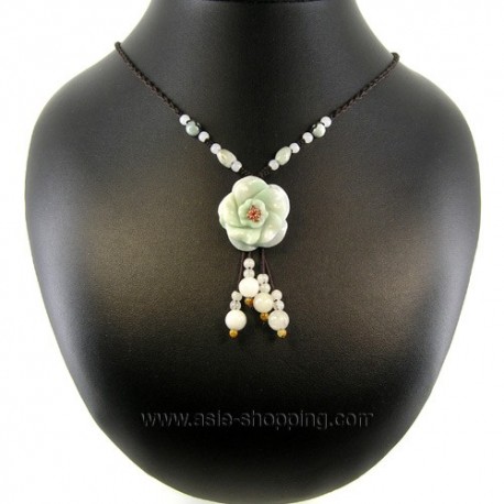 Collier fleur de jade